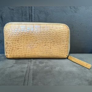 Marc Jacobs beige croc embossed zip-around leather wallet